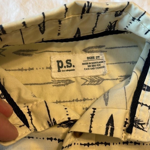 Collar Tee and Shorts Set - Picture 7 of 8